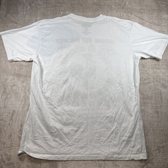 Ripple Jumction Red Sriracha Hot Chili Sauce Label Rooster Graphic Tee Size 2XL - Picture 6 of 7